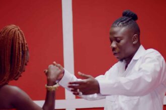 Kojo Antwi Stonebwoy Akyekyedeɛ Nanteɛ Video