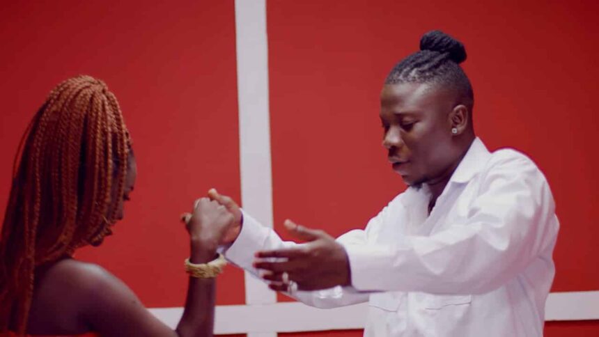 Kojo Antwi Stonebwoy Akyekyedeɛ Nanteɛ Video