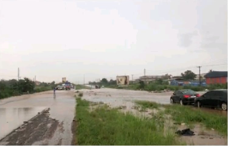 Accra-Tema Motorway Flooded
