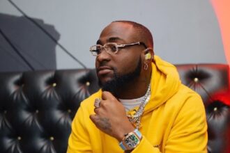 davido makes social media return