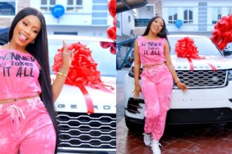 mercy eke Range Rover Velar