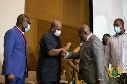 Akufo-Addo and Mahama signs peace pact