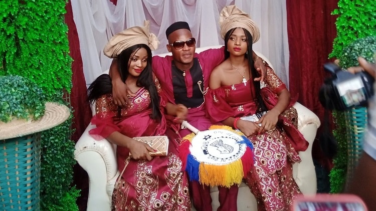 Watch video and see photos as Nigerian Twin sisters get married to one man because they couldn't live without each other | Townflex