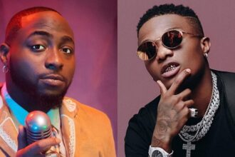 Twitter Influencer alleges: “Davido pays influencers to drag Wizkid online”