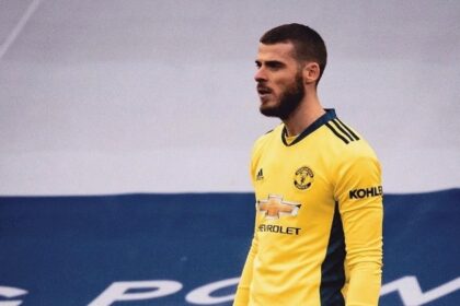 Manchester United are “willing to listen to offers” for goalkeeper David De Gea