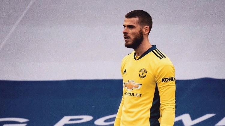 Manchester United are “willing to listen to offers” for goalkeeper David De Gea