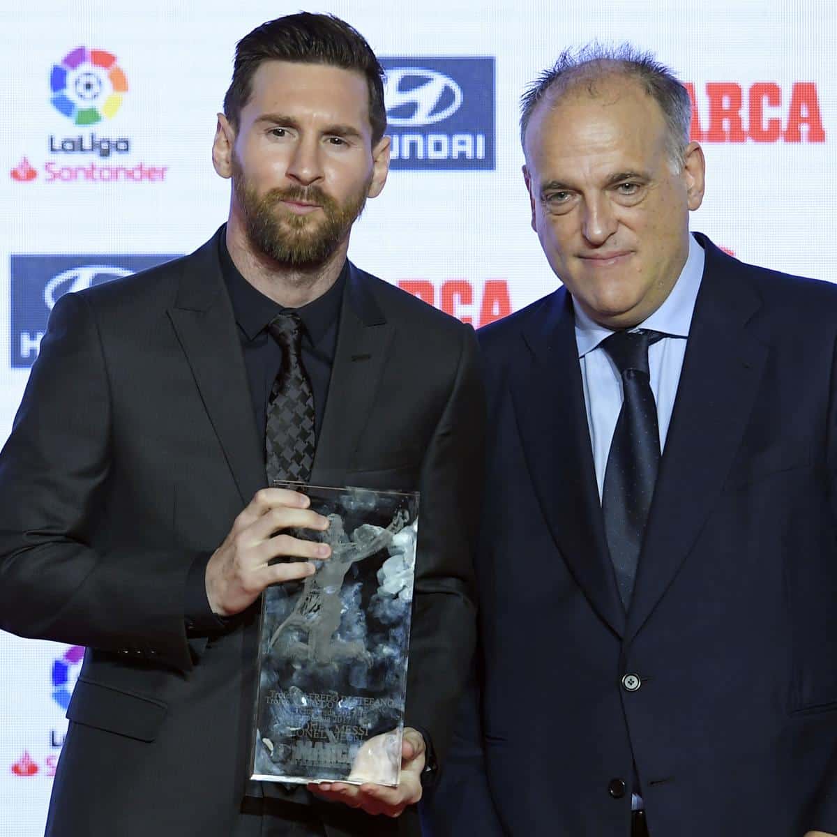 La Liga chief warns Barcelona over Messi registration next season