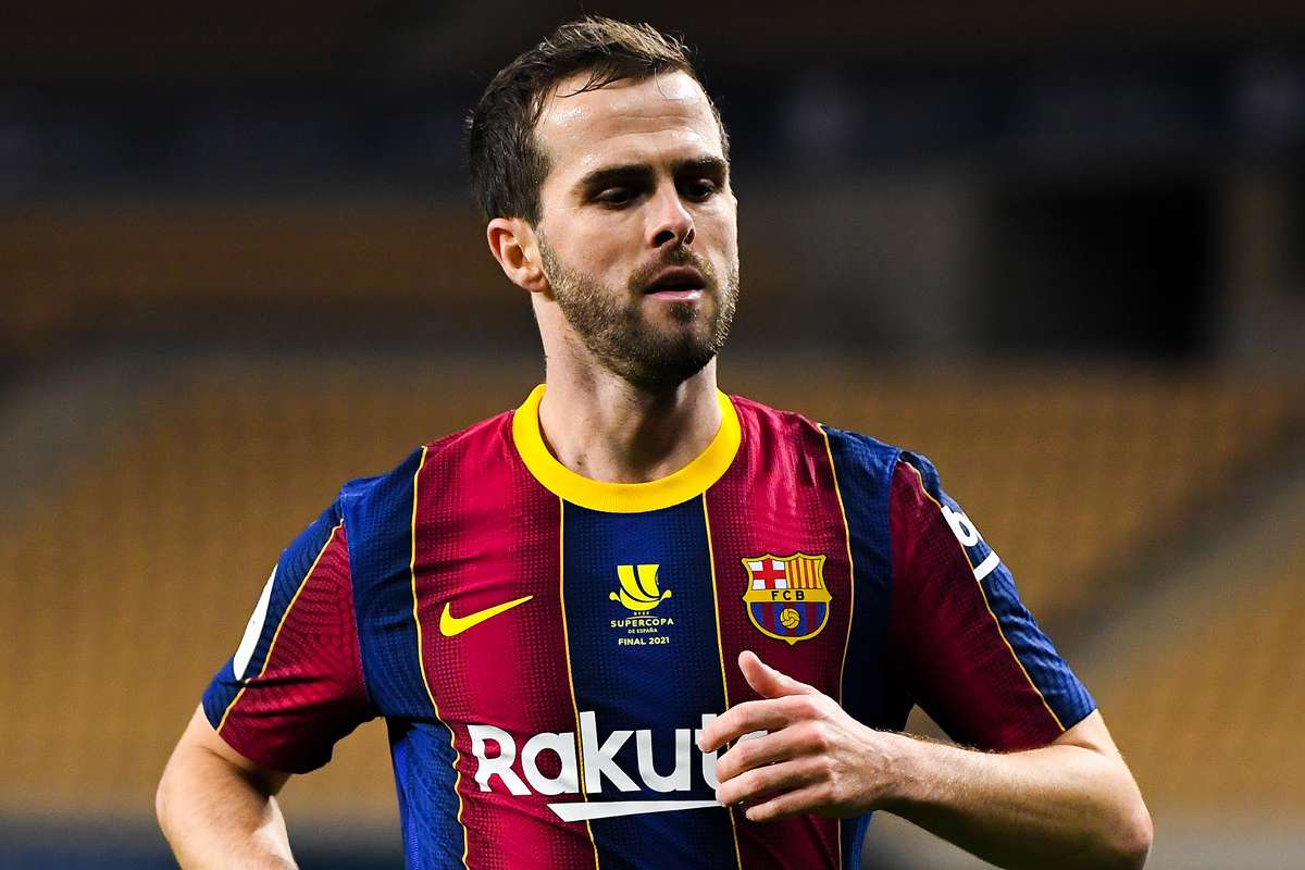 Barcelona Bosnia midfielder respond to his future move away from Camp Nou ahead of the summer transfer