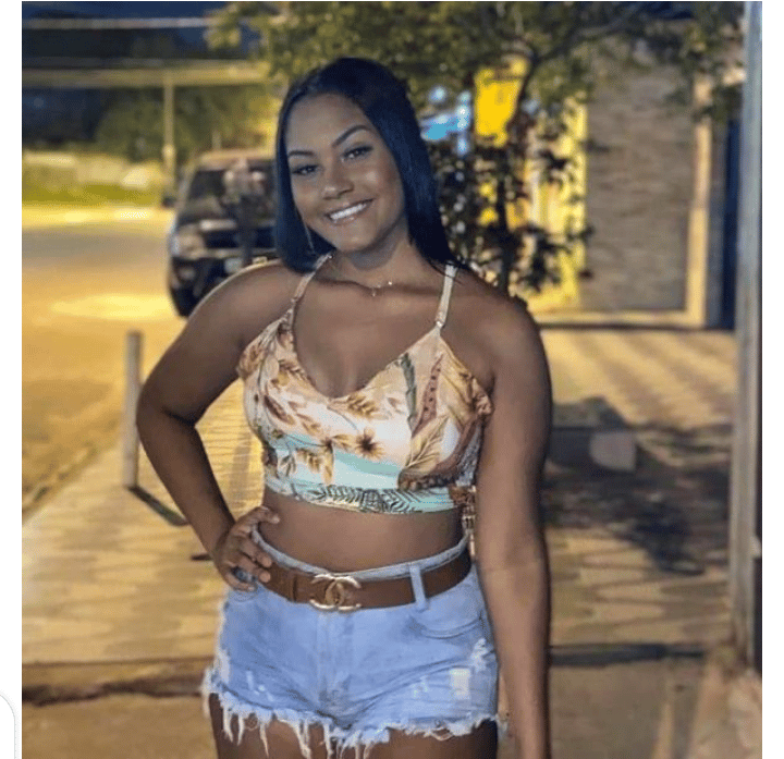 15 Year Old Girl Allegedly Collapses And Die Whilst Having Energetic And Lusty S3x With An Older Man In A Car on TownFlex