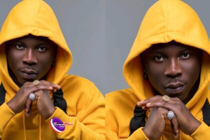 Stonebwoy snatches phone from fan filming the private part of his dancer on stage (Watch Video)