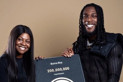 Burna Boy becomes first african artiste to hit 200 million streams on Boomplay, receives plaque
