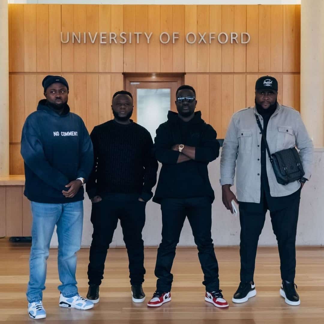 Check Out Classy Photos Sarkodie Storms Oxforford University