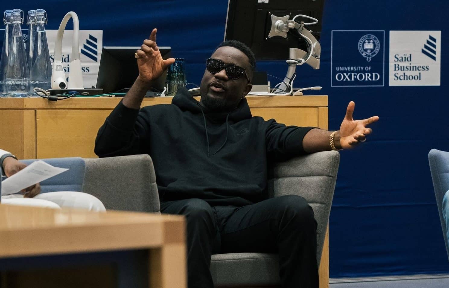 Check Out Classy Photos Sarkodie Storms Oxford University