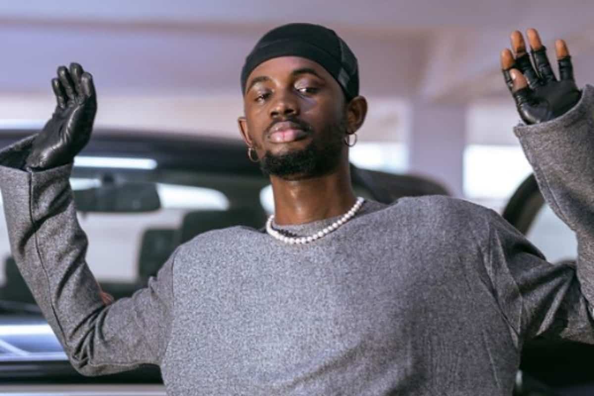 Stop That Cap : black Sherif Blasts Fan For This Reason