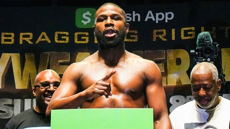 Floyd Mayweather Returns to the ring, faces Don Moore on May 14 In Dubai