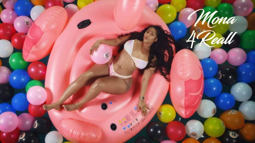 Mona4Reall Blow