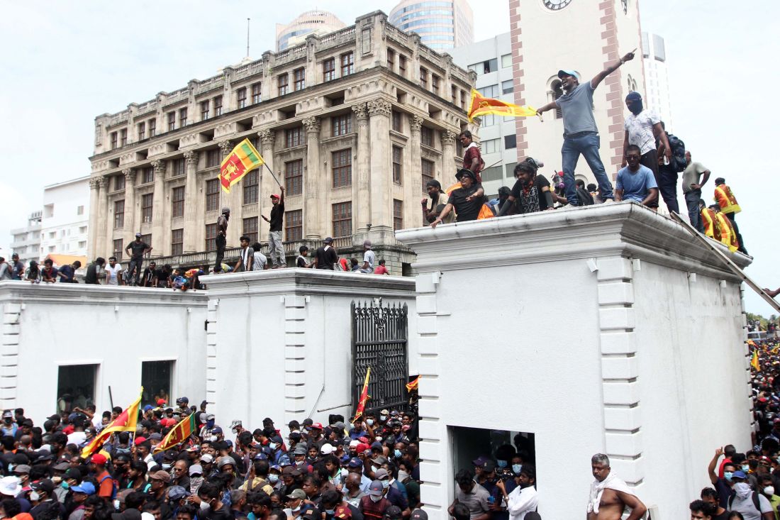 Sri Lanka President Flee After Protesters Storm Presidential House