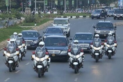  Social media users react after 50 vehicles followed Nana Addo's convoy (VIDEO)