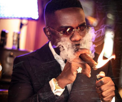 I never imagined I'd become a smoker: Sarkodie admits