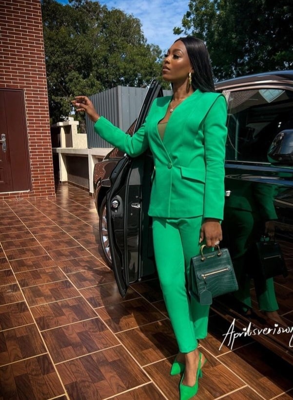 Kennedy Osei’s Wife Displays $2k Alexander McQueen Handbag 