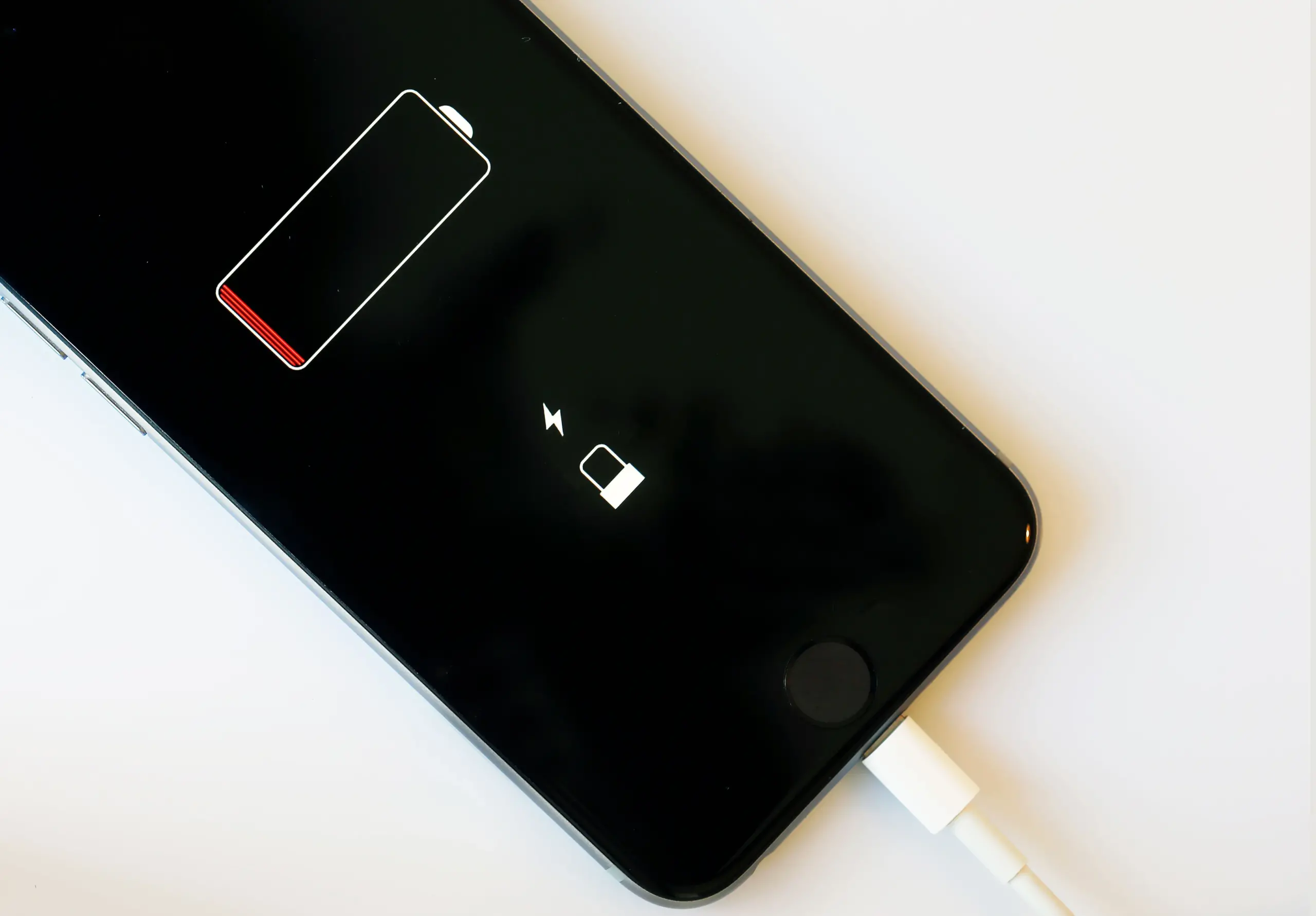 This Is How To Prevent Your Phone From Dying Quickly 