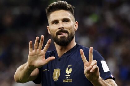 Olivier Giroud Beats Thierry Henry Becomes France's All-Time Record Goalscorer