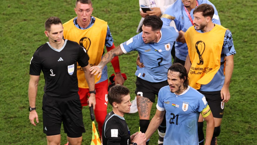 Cavani Among Four Uruguayan Players Suspended By FIFA For Ghana incident