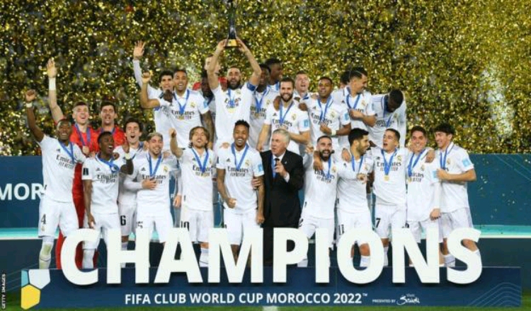 Real Madrid lift their fifth World Cup trophy