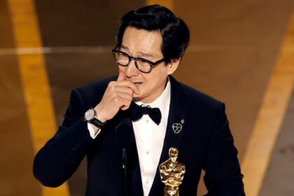 Ke Huy Quan Best Supporting Actor Win Oscars 2