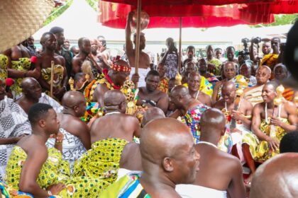 ALA! John Mahama Mobbed by Supporters at Colorful Akwasidae Festival (See Details+VIDEO)