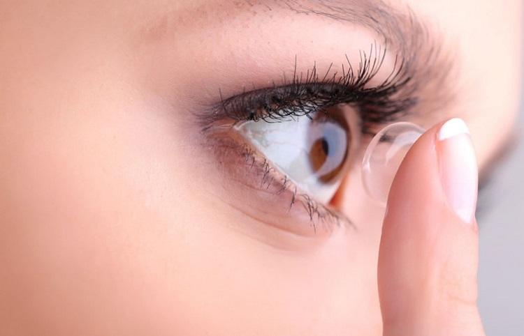 How to Care For Your Contact Lenses?