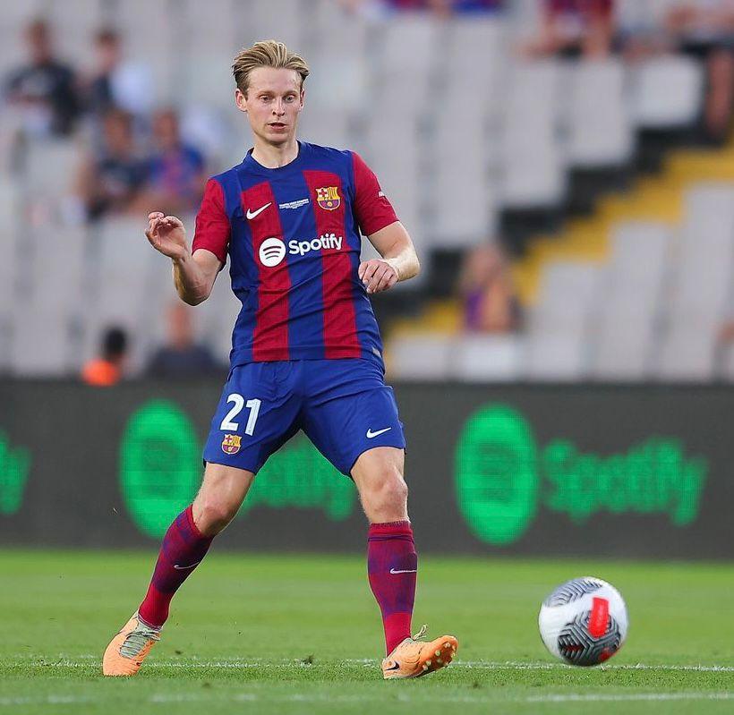 FC Barcelona at Risk of Losing Frenkie de Jong for Free Due to Stalled Contract Negotiations