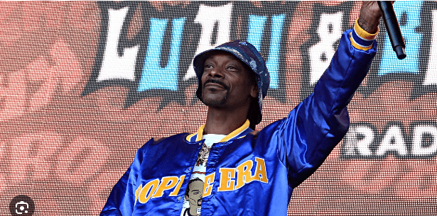 Snoop Dogg Issues a Public Apology for Age-Shaming Past