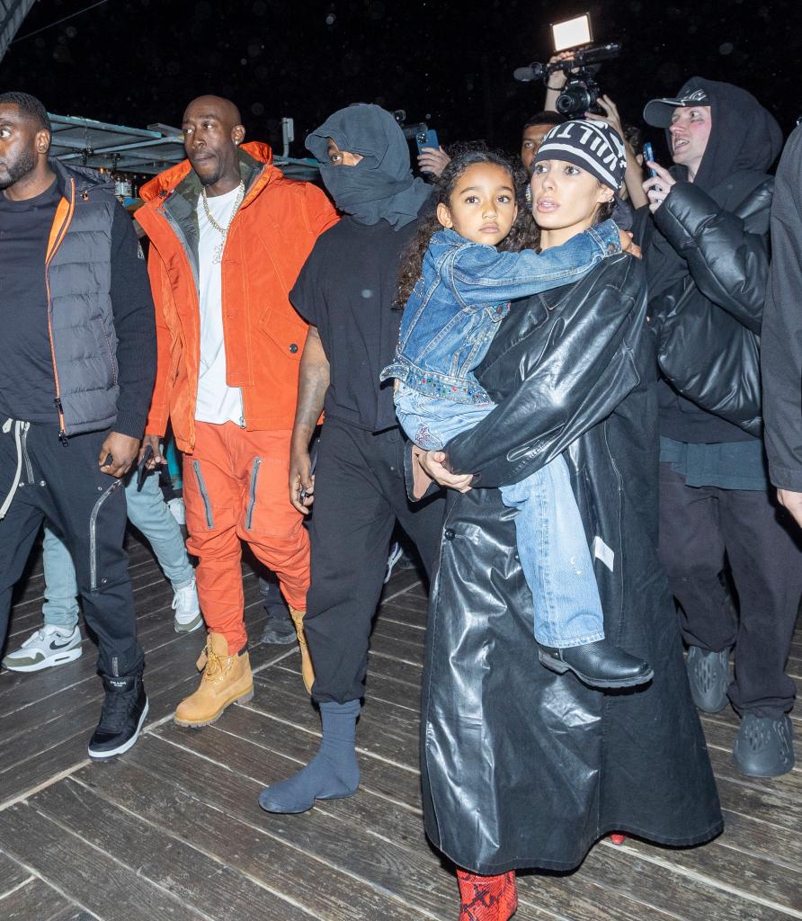 Kanye West's Wife, Bianca Censori, Holds Daughter Chicago at Album Premiere (+PHOTOS) 4 Kanye West's Wife, Bianca Censori, Holds Daughter Chicago at Album Premiere (+PHOTOS)