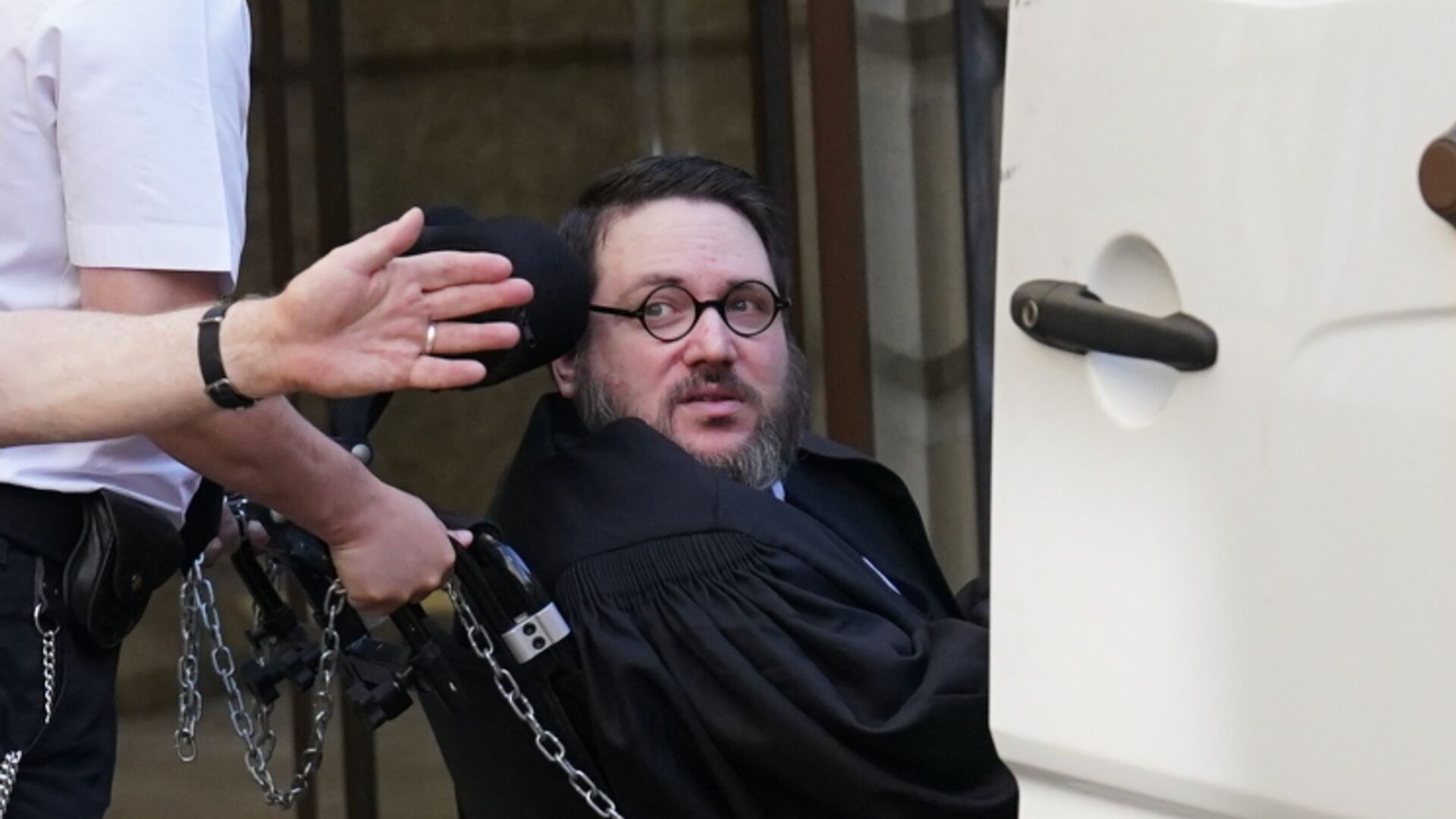 Man Who Pretended Death to Dodge Charges Handed Over to US Authorities
