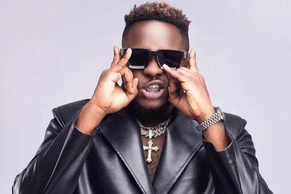 Medikal and AMG Go Their Separate Ways: Medikal announces exit from AMG