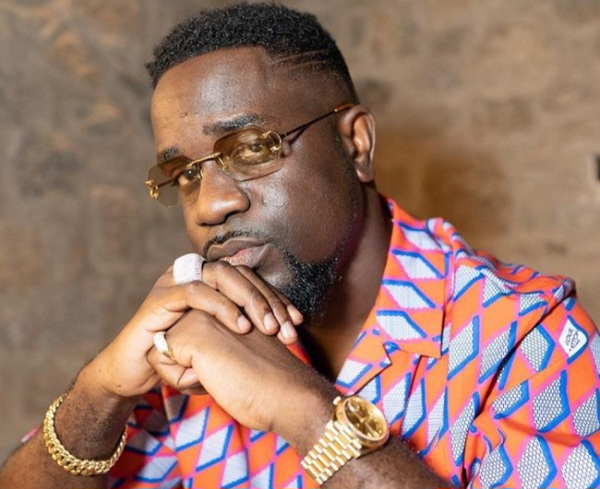 Sarkodie responds to power outages affecting babies' ward at Tema General Hospital