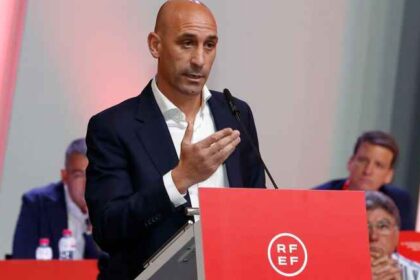 Spanish Prosecutors Pursue 2.5-Year Prison Term for Rubiales's World Cup Kiss