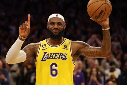 LeBron James leads Lakers into NBA playoffs