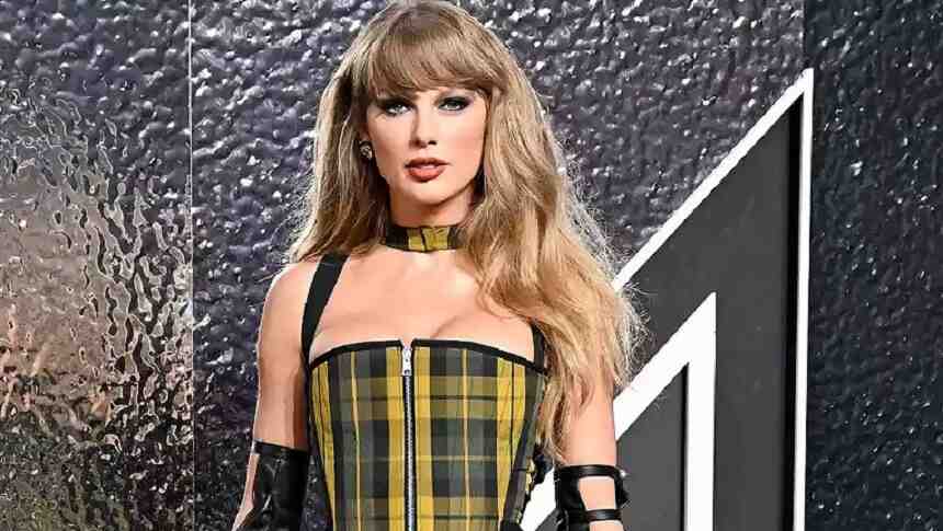 Taylor Swift Wins Artist of the Year at the 2024 MTV VMAs