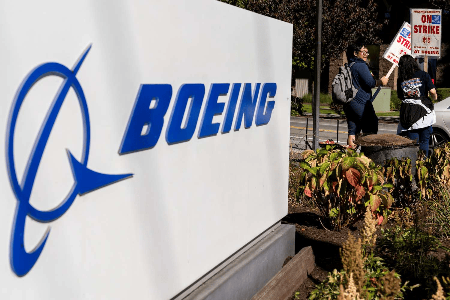 Boeing to Lay Off 17,000 Workers as Strikes and Quality Issues Persist 2 Boeing to Lay Off 17,000 Workers as Strikes and Quality Issues Persist