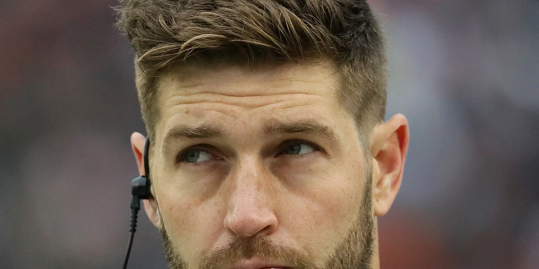 Jay Cutler Allegedly Tried to Flee DUI Scene After Offering Driver $2K 3 Jay Cutler Allegedly Tried to Flee DUI Scene After Offering Driver $2K