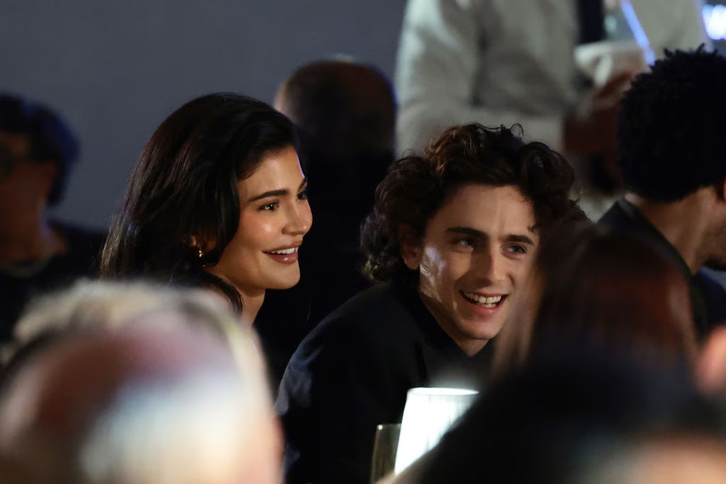Kylie Jenner and Timothée Chalamet Spotted on Rare Dinner Date in NYC 3 Kylie Jenner and Timothée Chalamet Spotted on Rare Dinner Date in NYC