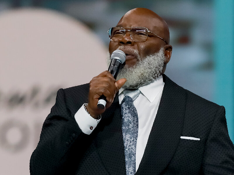 Bishop T.D. Jakes Clears Up Health Incident: ‘I Did Not Have a Stroke’