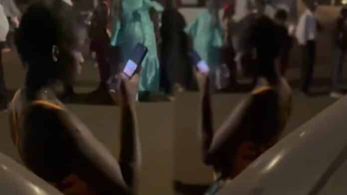 Video of Lady Watching Porn in Public Sparks Trends Online