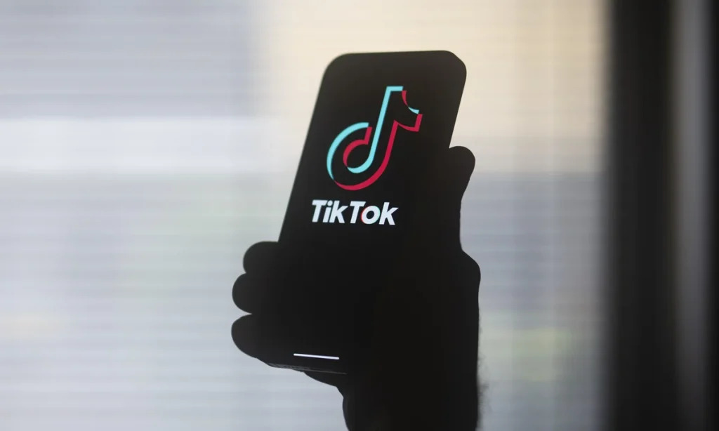 TikTok Reaches 1 Billion Users but Faces Growing Controversies