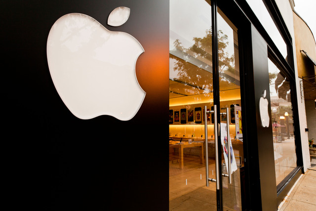 Congo Accuses Apple of Profiting from Illegal Mineral Trade, Files Criminal Suit