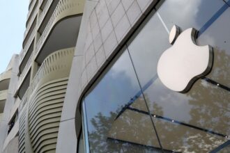 Billion-Pound Lawsuit Against Apple Begins in UK Over App Store Monopoly