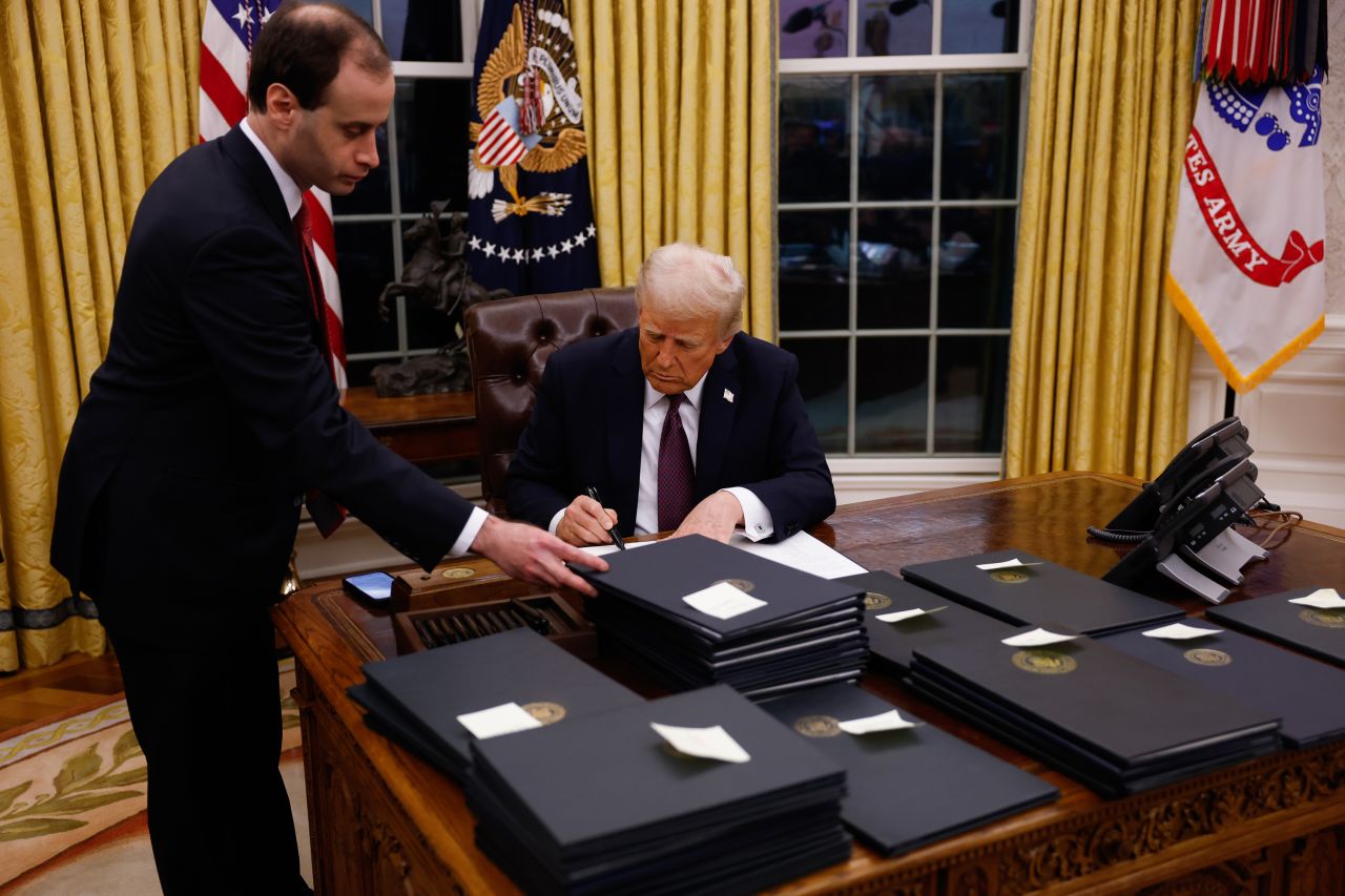 Trump Shuts Down Migrant Appointment App Minutes After Inauguration, Spark Debate