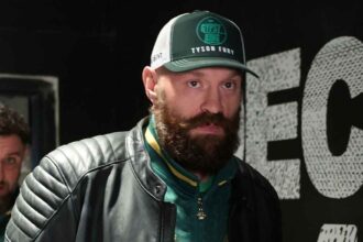 Heavyweight boxer Tyson Fury announces retirement